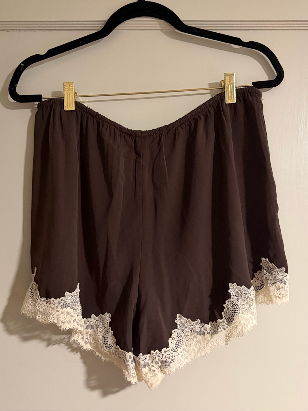 Abercrombie Brown Lace Trim Shorts - Picture 2 of 3